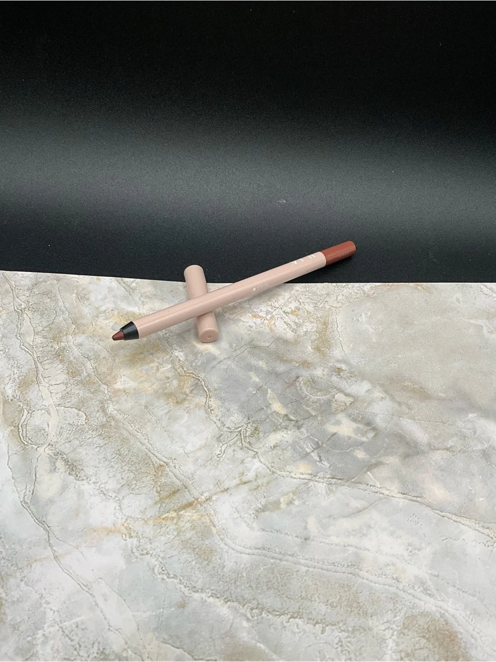 ILIA creamy neutral